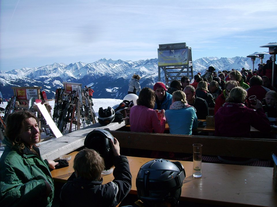 img008.jpg - Das andere Ende von Hochzillertal: vor der Kristallhütte