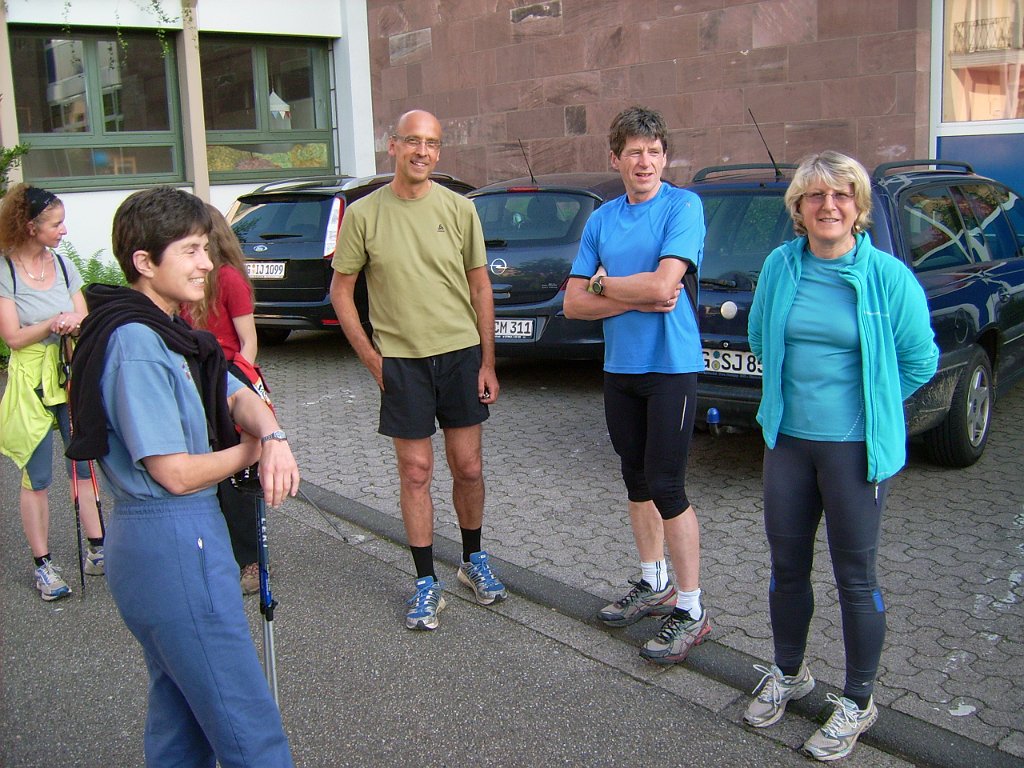 dsci0208.jpg - Das Wetter spielte ebenfalls mit, so dass einem schönen Sportabend nichts mehr im Wege stand