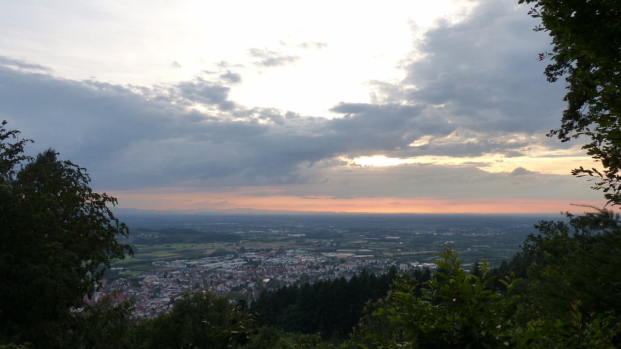 P1080693.jpg - Ausblick über Oberkirch